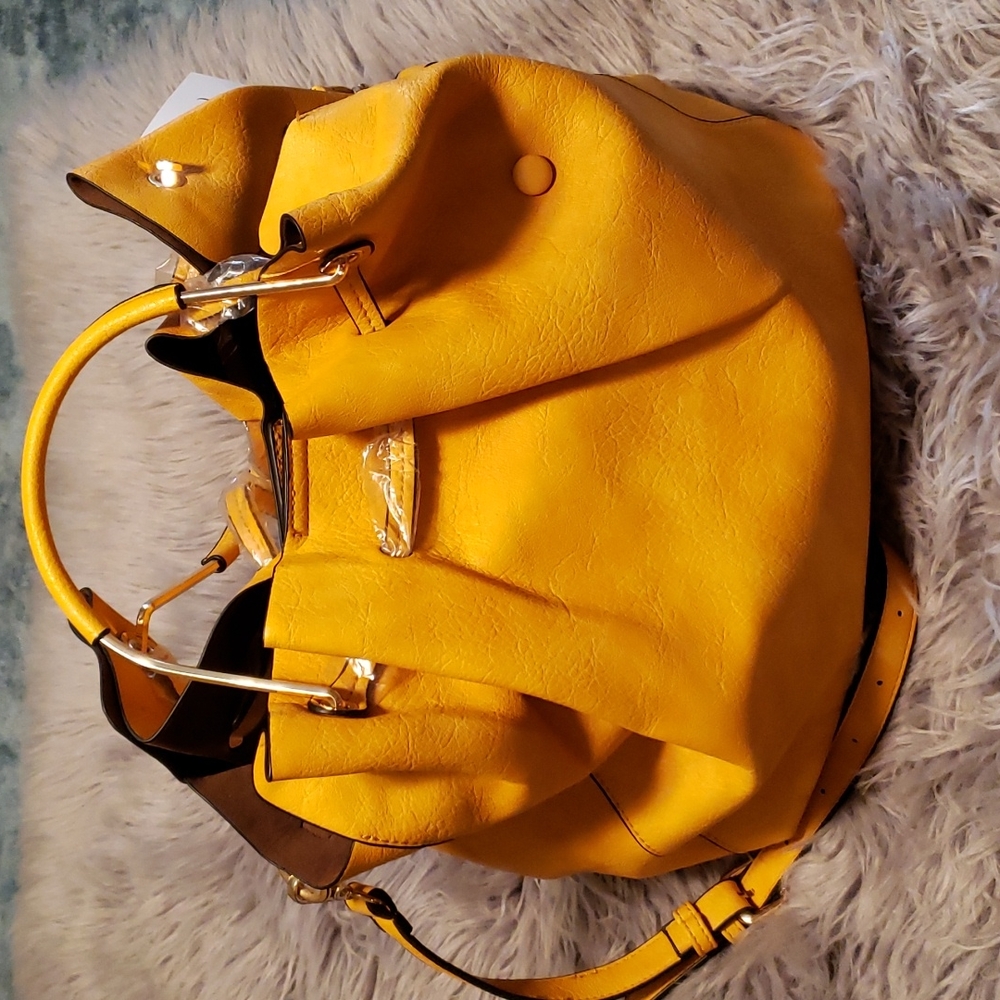 Purse - Picture 2 of 6